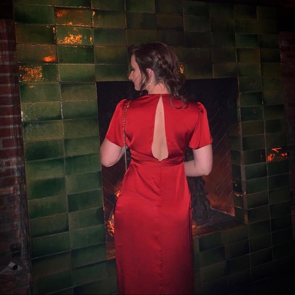 Silky rust color front plunge open back wrap dress - Picture 2 of 7